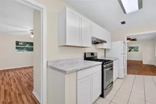 552 Highland Dr, Eustis, FL 32726 - Photo 11
