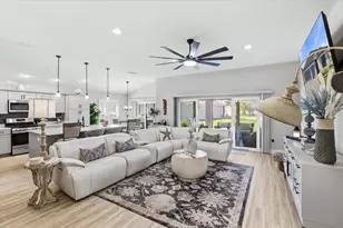 7528 Daniel Collins Ct, The Villages, FL 34762 - Photo 11