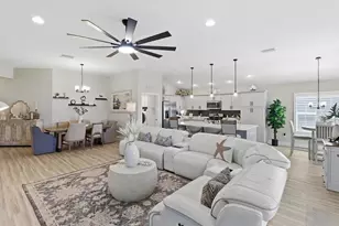 7528 Daniel Collins Ct, The Villages, FL 34762 - Photo 9