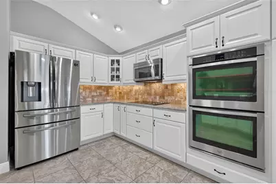 3323 Kelvington Road, The Villages, FL 32163 - Photo 9