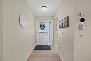 16758 SE 84th Colerain Cir, The Villages, FL 32162 - Photo 5