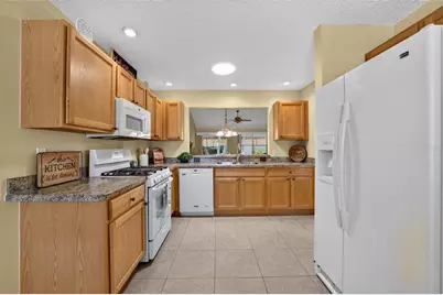 16758 SE 84th Colerain Circle, The Villages, FL 32162 - Photo 15