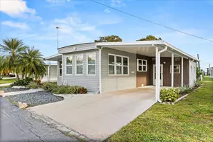 465 Marina Ln, Tavares, FL 32778 - Photo 3