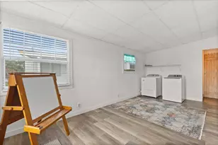 465 Marina Ln, Tavares, FL 32778 - Photo 5
