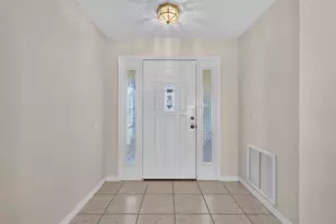 6355 Berkshire Pass, Leesburg, FL 34748 - Photo 9
