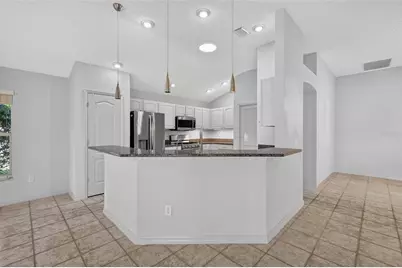 16840 SE 85th Sapelo Court, The Villages, FL 32162 - Photo 11