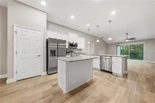 10260 N Spaulding Dr, Citrus Springs, FL 34433 - Photo 11