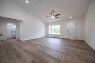 13050 NE 7th Loop, Silver Springs, FL 34488 - Photo 7