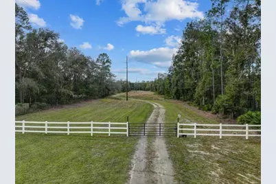 310 N Otter Creek Avenue, Bronson, FL 32621 - Photo 1