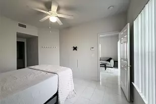 4950 NW 1st Pl, Gainesville, FL 32607 - Photo 15