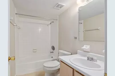 2360 SW Archer Road #607, Gainesville, FL 32608 - Photo 9