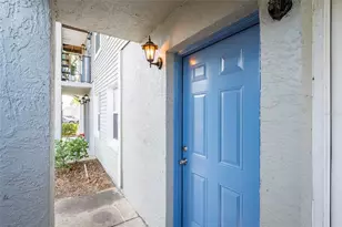 7182 E Bank Dr, Tampa, FL 33617 - Photo 3