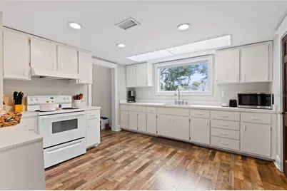 330 NE 1st Avenue, Williston, FL 32696 - Photo 13