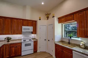 200 Hour Glass Cir, Hawthorne, FL 32640 - Photo 7