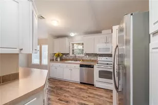 218 NE 132nd Terrace, Gainesville, FL 32641 - Photo 9