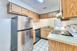 2635 SW 35th Pl, Gainesville, FL 32608 - Photo 5