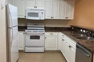 1569 NW 29 Rd, Gainesville, FL 32605 - Photo 5