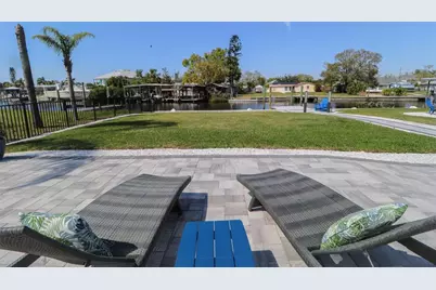 817 Blue Heron Boulevard, Ruskin, FL 33570 - Photo 17