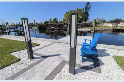 817 Blue Heron Boulevard, Ruskin, FL 33570 - Photo 15