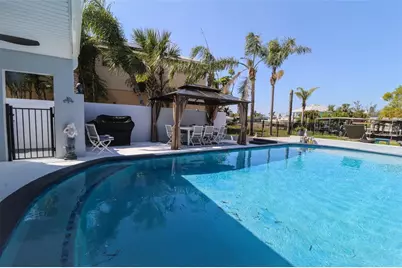 817 Blue Heron Boulevard, Ruskin, FL 33570 - Photo 11