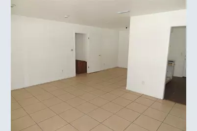 3216 NW 46th Avenue, Gainesville, FL 32605 - Photo 3