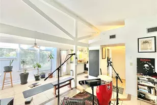 1035 NE 3rd Ave, Gainesville, FL 32601 - Photo 21