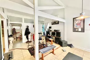 1035 NE 3rd Ave, Gainesville, FL 32601 - Photo 19