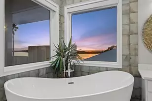 12010 W Bayshore Dr, Crystal River, FL 34429 - Photo 5