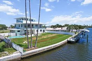 12010 W Bayshore Dr, Crystal River, FL 34429 - Photo 67