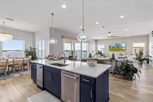 12010 W Bayshore Dr, Crystal River, FL 34429 - Photo 21