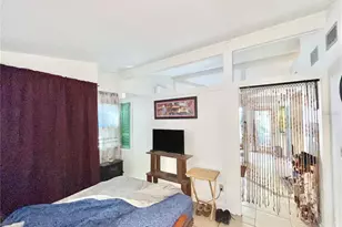 1035 NE 3rd Ave, Gainesville, FL 32601 - Photo 27