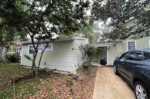 1035 NE 3rd Ave, Gainesville, FL 32601 - Photo 17