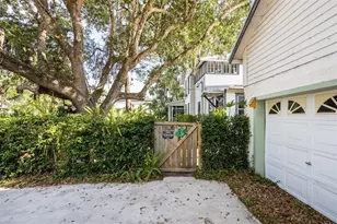 562 NE 2nd Ave, Gainesville, FL 32601 - Photo 7