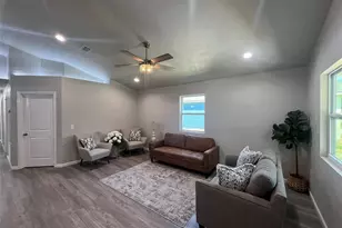 23140 NW 179th Pl, High Springs, FL 32643 - Photo 3