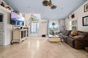 2100 SW Haltiwanger Rd, Lake City, FL 32024 - Photo 9