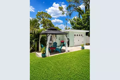 418 40th Avenue S, Saint Petersburg, FL 33705 - Photo 3