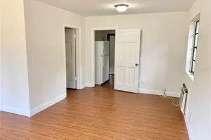 1041 NE 10th Ave, Gainesville, FL 32601 - Photo 9