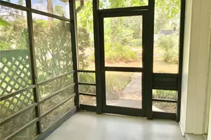 1041 NE 10th Ave, Gainesville, FL 32601 - Photo 25