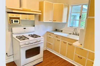 1041 NE 10th Avenue, Gainesville, FL 32601 - Photo 21