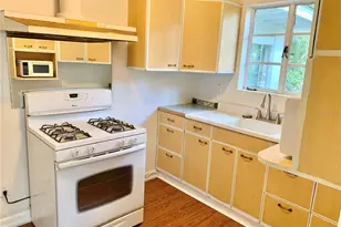 1041 NE 10th Ave, Gainesville, FL 32601 - Photo 21