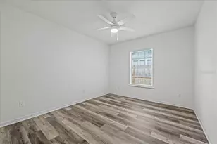 415 NW 10th St, Gainesville, FL 32601 - Photo 13