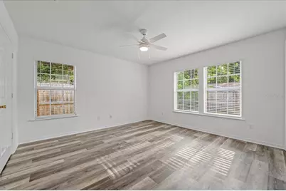 415 NW 10th Street, Gainesville, FL 32601 - Photo 17