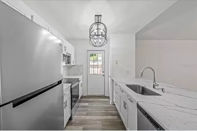 415 NW 10th Street, Gainesville, FL 32601 - Photo 9