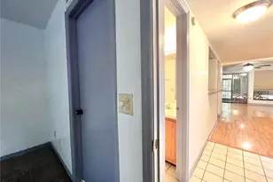 5830 SW 9th Pl, Gainesville, FL 32607 - Photo 9