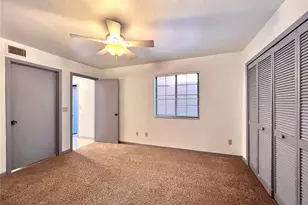 5830 SW 9th Pl, Gainesville, FL 32607 - Photo 15