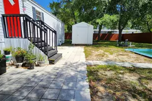 11131 NE 61 St, Bronson, FL 32621 - Photo 3