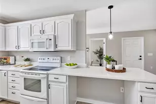 716 Golfview St, Orlando, FL 32804 - Photo 21