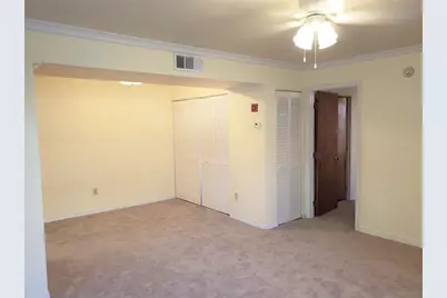 2360 SW Archer Rd #404, Gainesville, FL 32608 - Photo 3