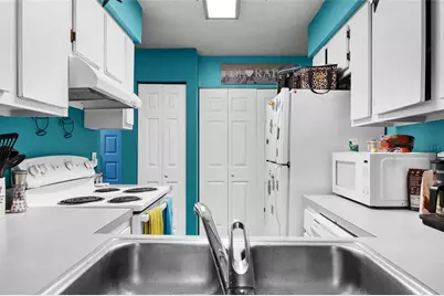 2735 SW 35th Place #306, Gainesville, FL 32608 - Photo 5