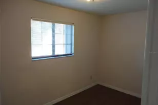 5815 SW 9th Pl, Gainesville, FL 32607 - Photo 9